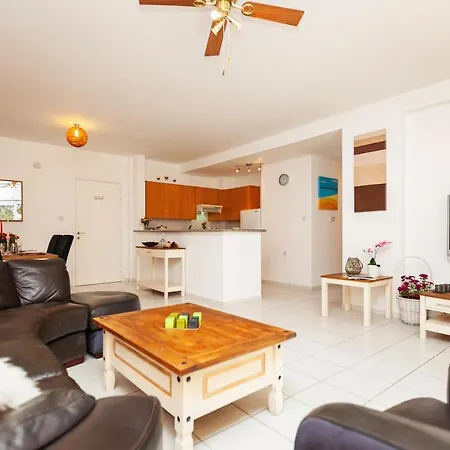 Apartment In Hesperides Gardens *
